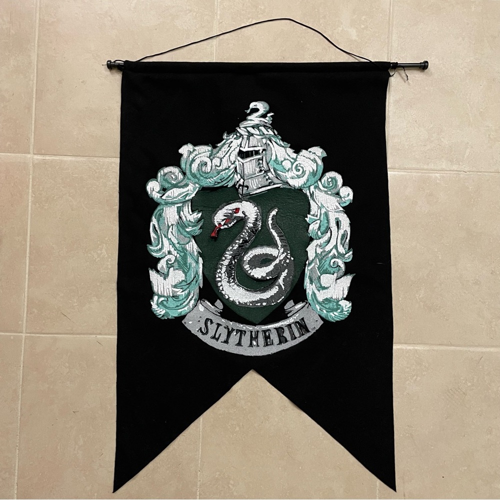 Harry Potter Slytherin Crest Black/Green Wall Banner Rubie’s Costume